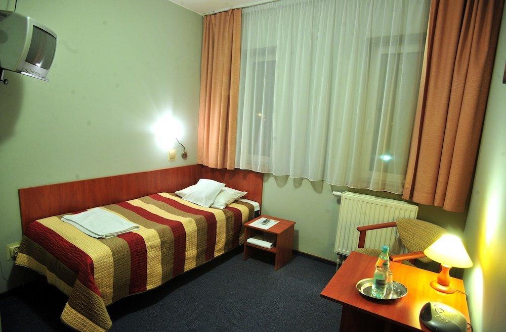 Hotel Zlote Deby วอร์ซอ ภายนอก รูปภาพ