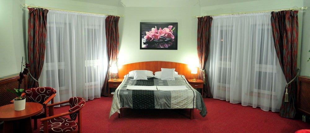 Hotel Zlote Deby วอร์ซอ ภายนอก รูปภาพ