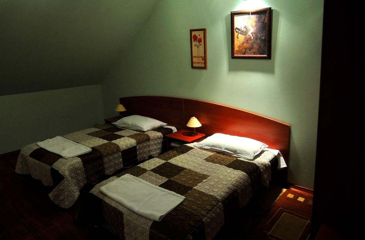 Hotel Zlote Deby วอร์ซอ ภายนอก รูปภาพ