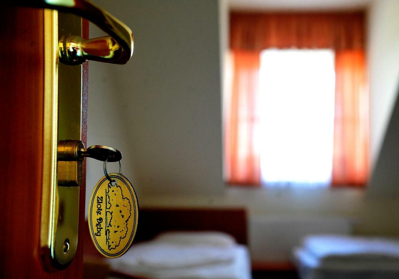 Hotel Zlote Deby วอร์ซอ ภายนอก รูปภาพ